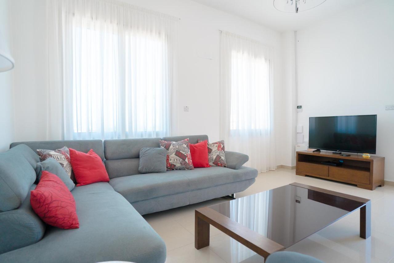 Oniros By Prestige Bookings Peyia Exterior photo